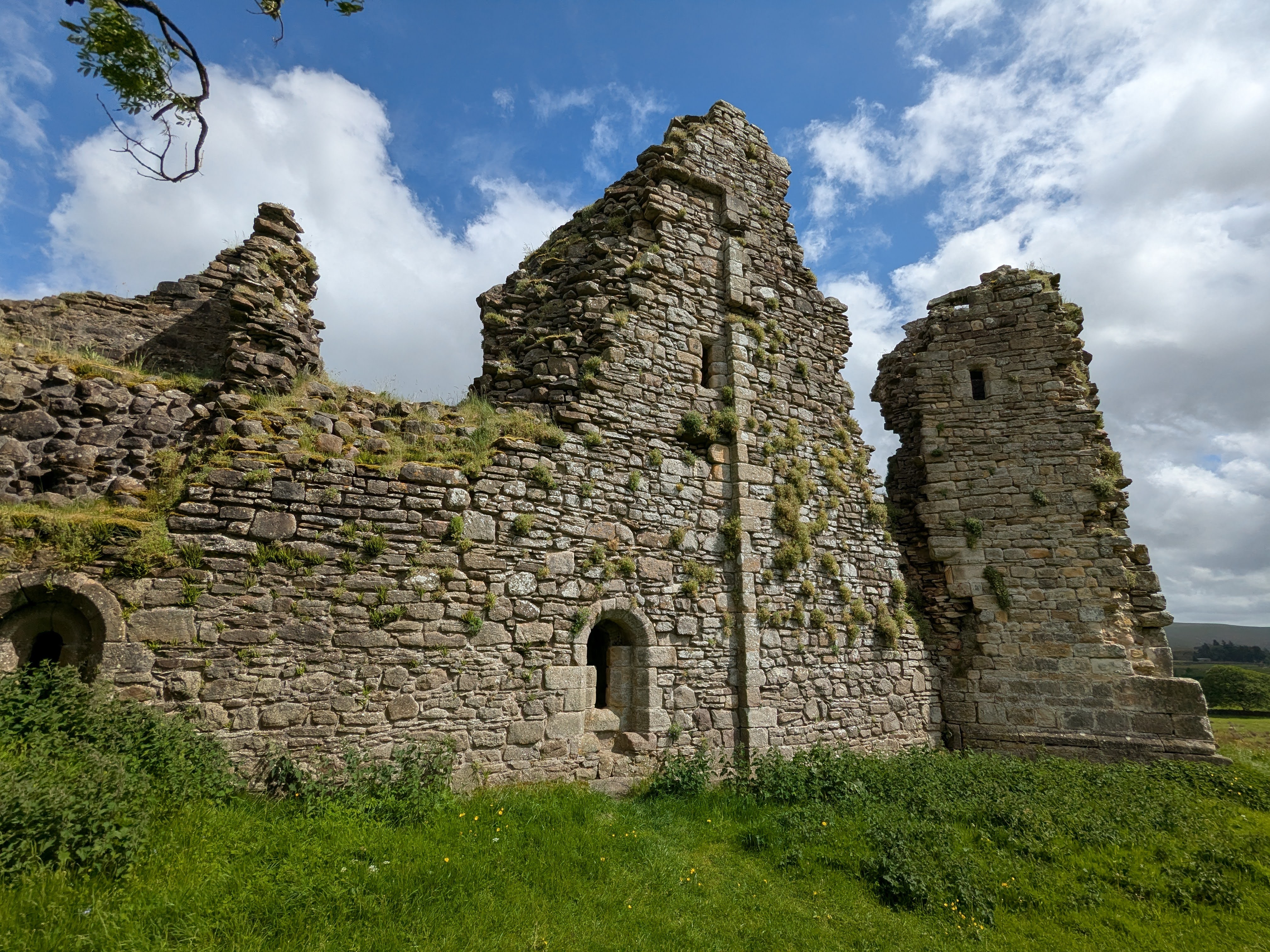 Pendragon Castle - West
