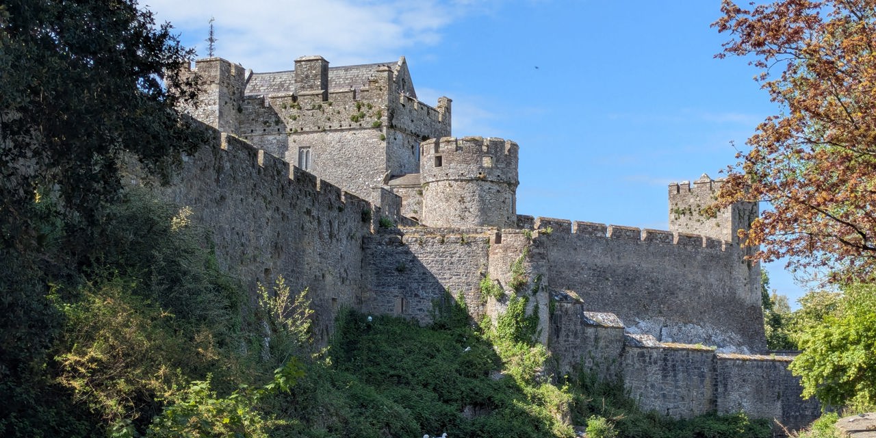 Photo of Cahir Castle