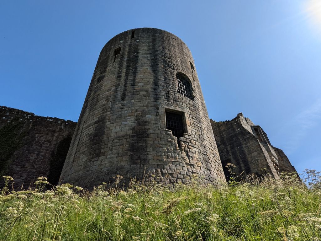 Barnard Castle - Round Tower - Outside
