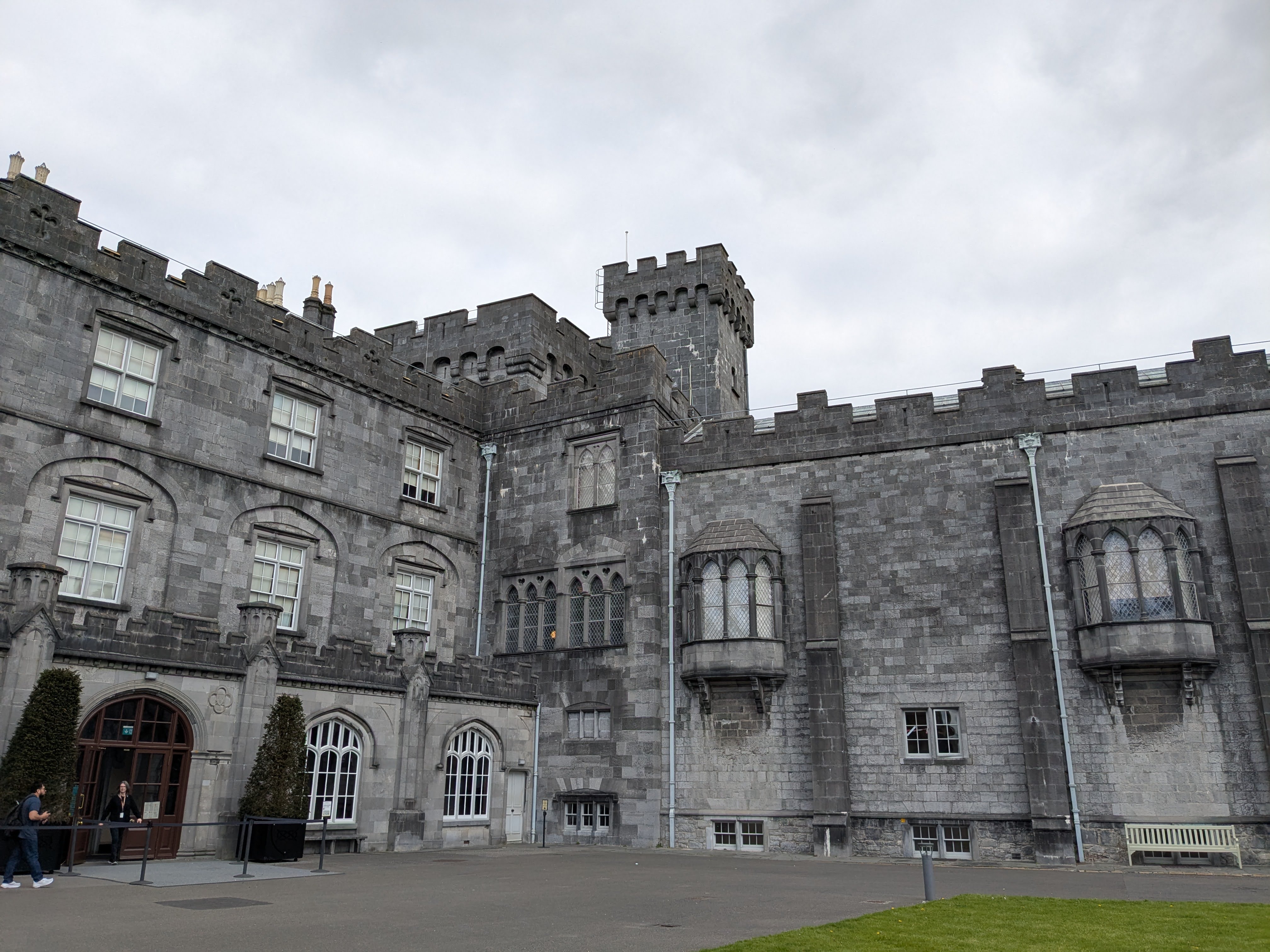 Kilkenny Castle - Courtyard