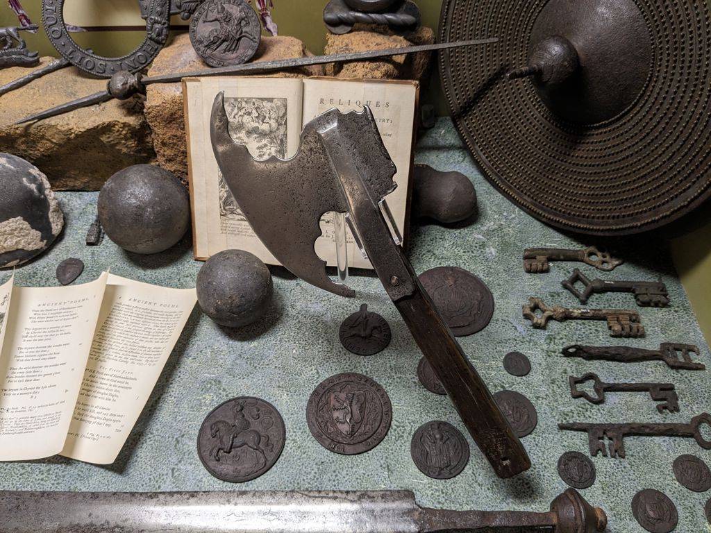 Alnwick Castle - Axe