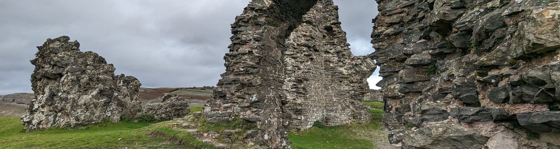 Castell Dinas Bran 1
