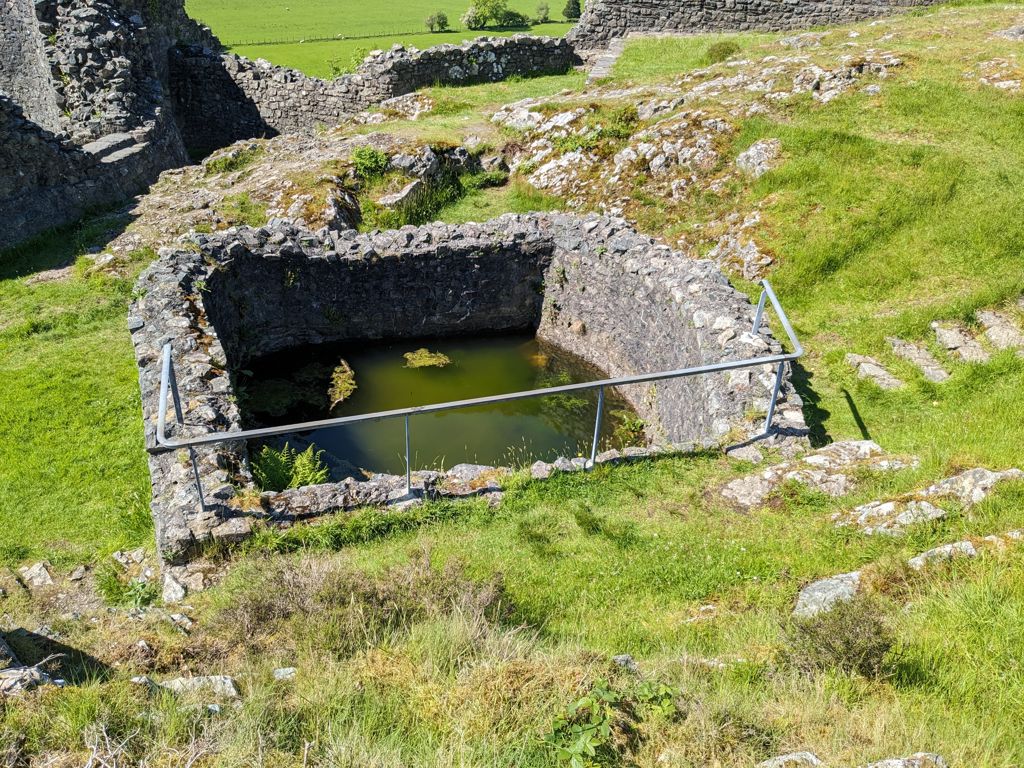 Castell y Bere - Ruins 5